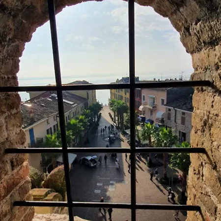 Sirmione4u - Domus By The Castle Apartment *